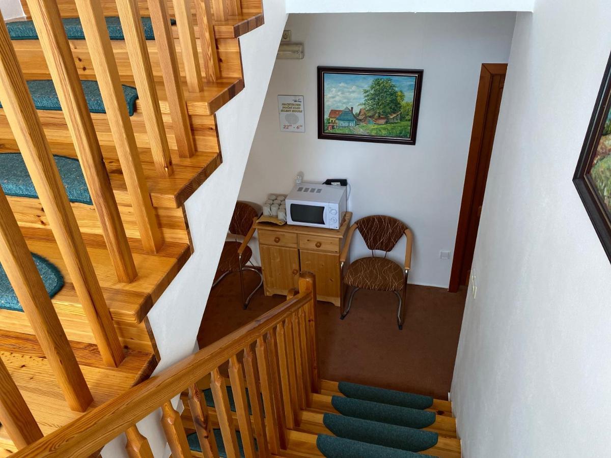 Pension Holiday Vrchlabí Exterior foto